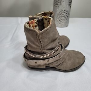 Size 6 toddler boots